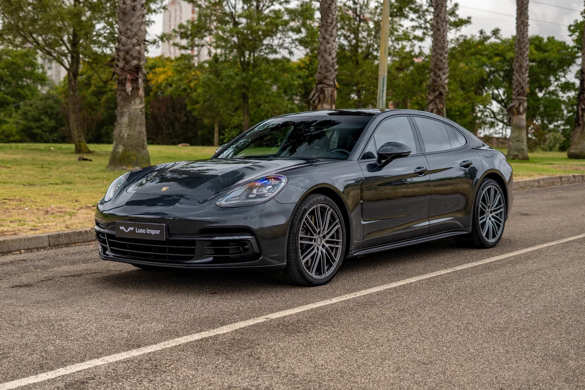 Porsche Panamera 4 E-Hybrid